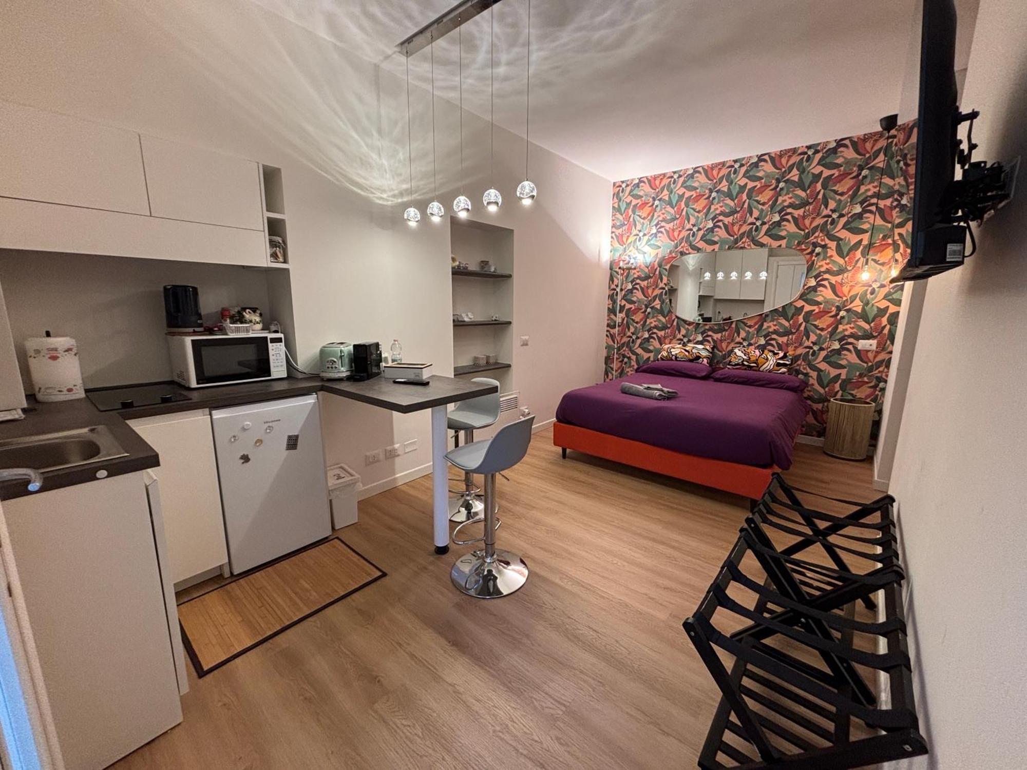 La Vecchia Milano-Les Nubles Vannucci - Il Ballatoio E Il Cortile Exteriör bild