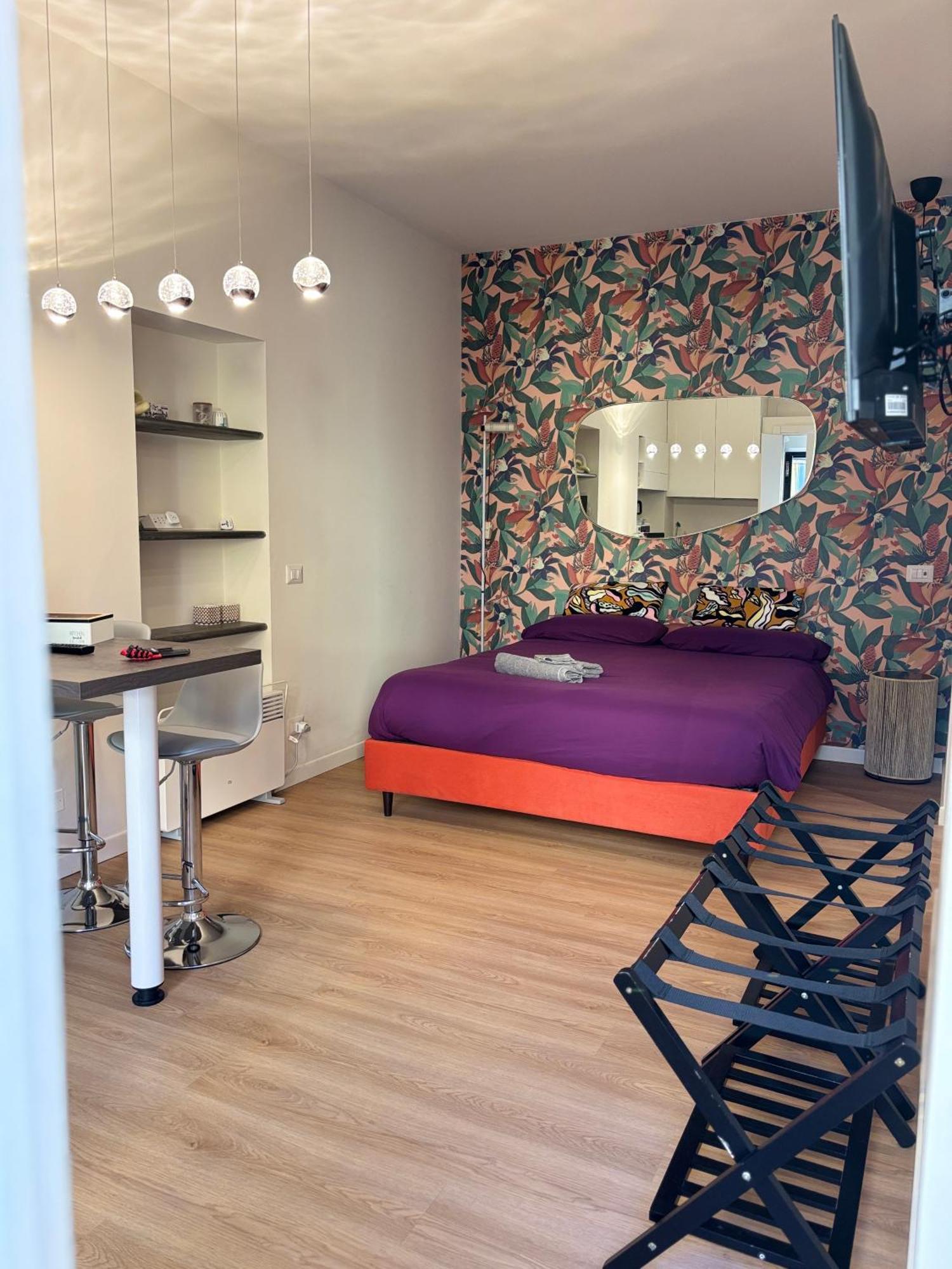 La Vecchia Milano-Les Nubles Vannucci - Il Ballatoio E Il Cortile Exteriör bild